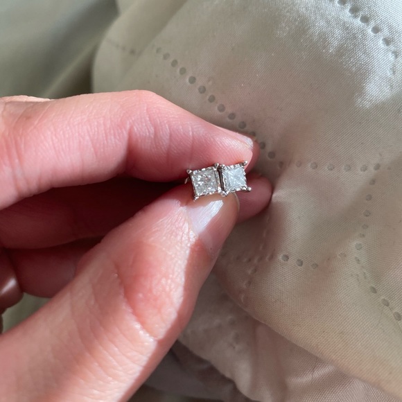 10 k WG 1/2cttw stud earnings - Picture 4 of 5